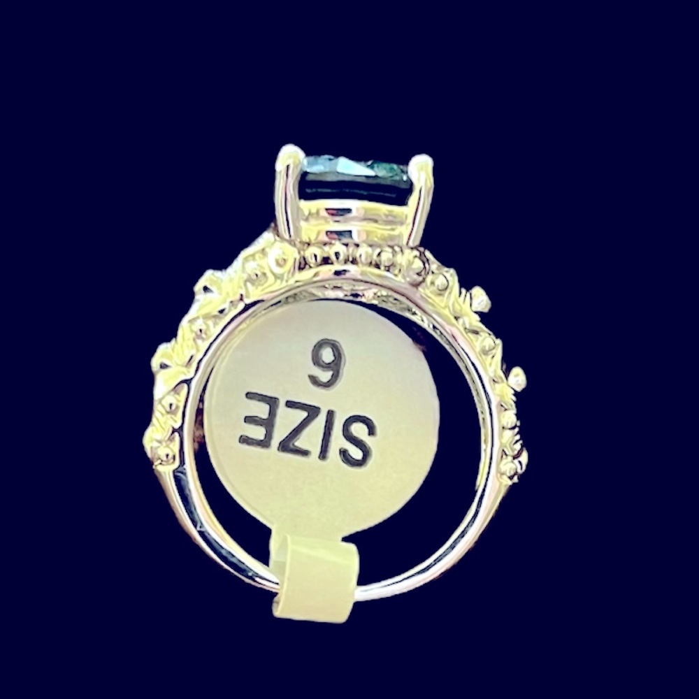 Emerald Color Ring Size 6